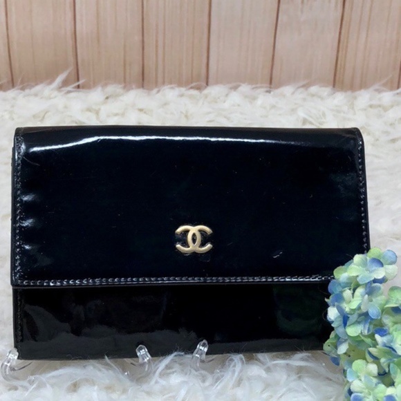 CHANEL Handbags - Authetic Chanel Glossy Leather Wallet